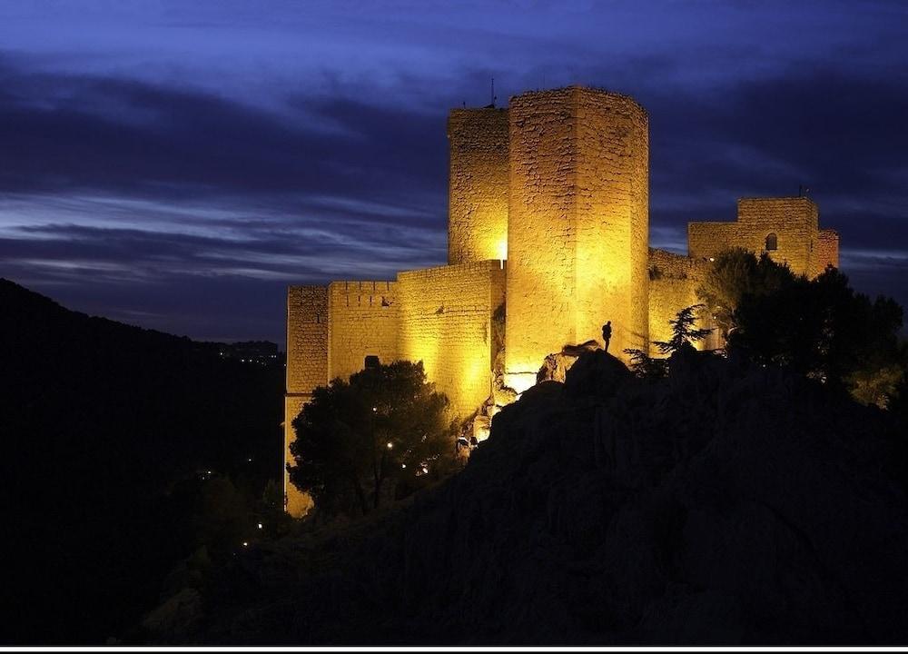Iberos Jaen Acomodação com café da manhã Exterior foto