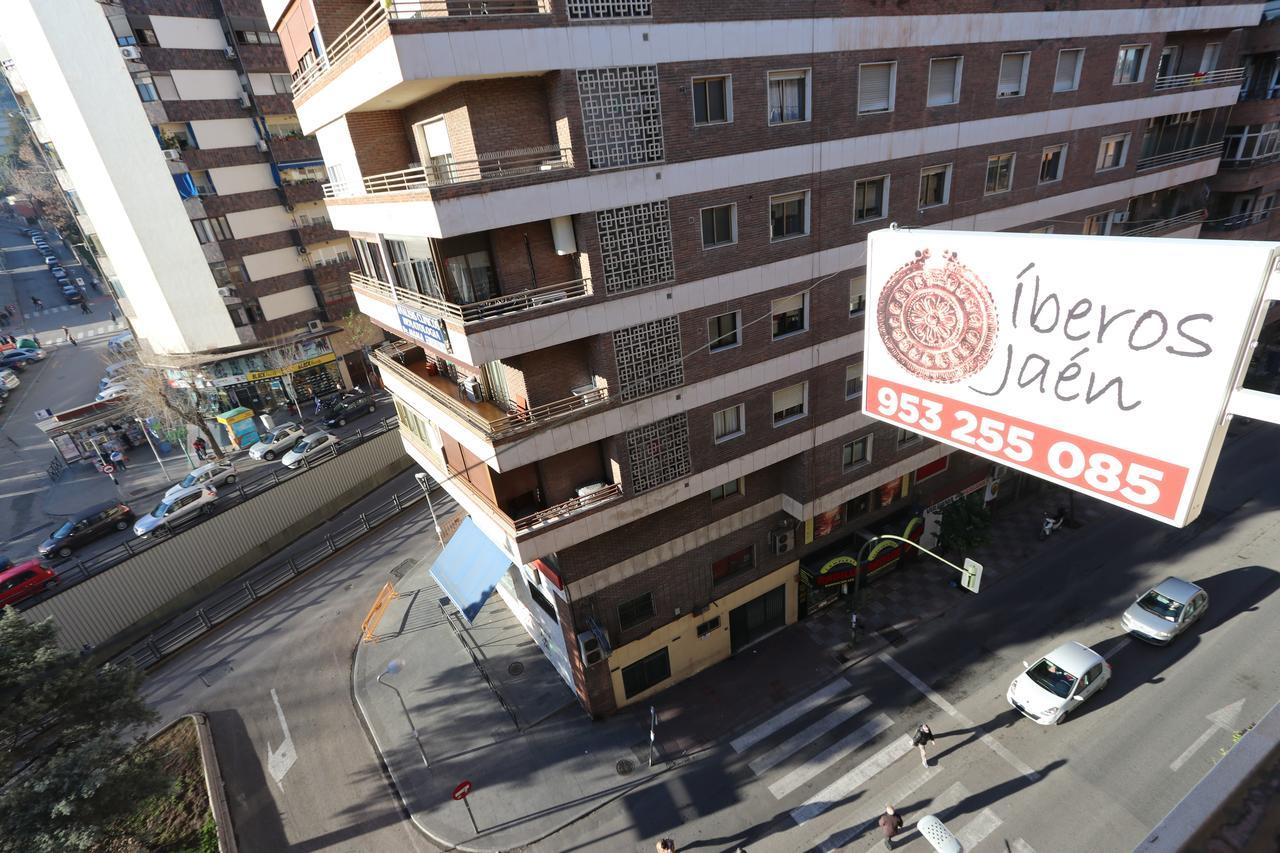 Iberos Jaen Acomodação com café da manhã Exterior foto